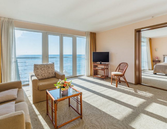 Люкс 2-местный 2-комнатный - Эко-отель «Левант»